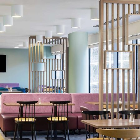 Hampton By Hilton London Gatwick Airport Hotel Хорли Екстериор снимка