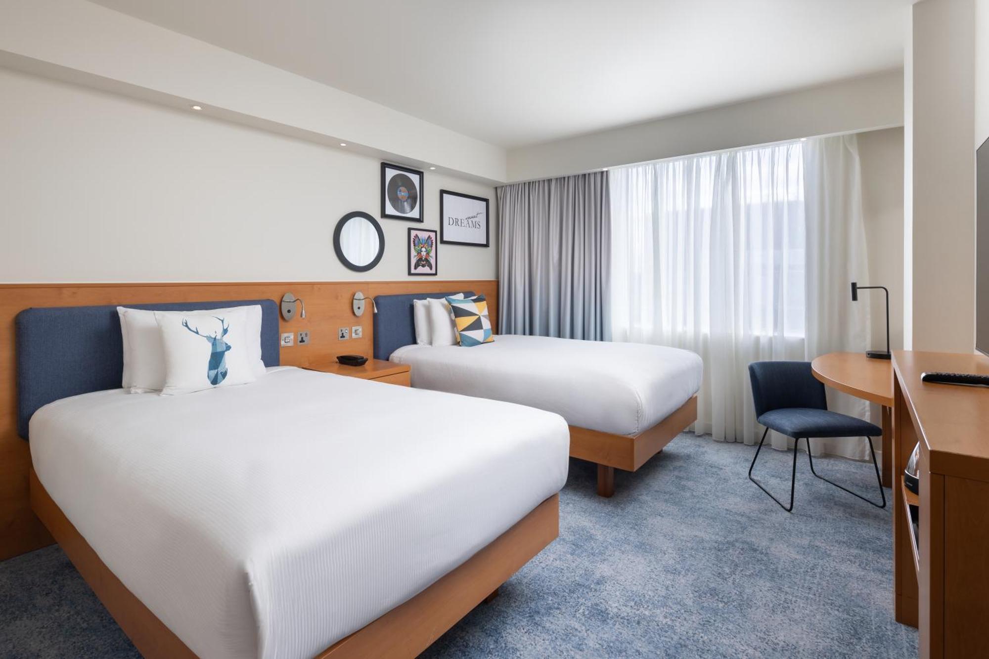 Hampton By Hilton London Gatwick Airport Hotel Хорли Стая снимка